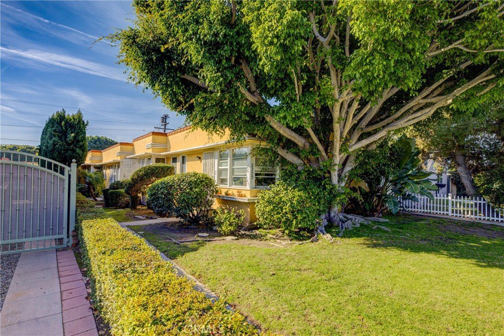 2200 23rd St, Santa Monica, CA 90405