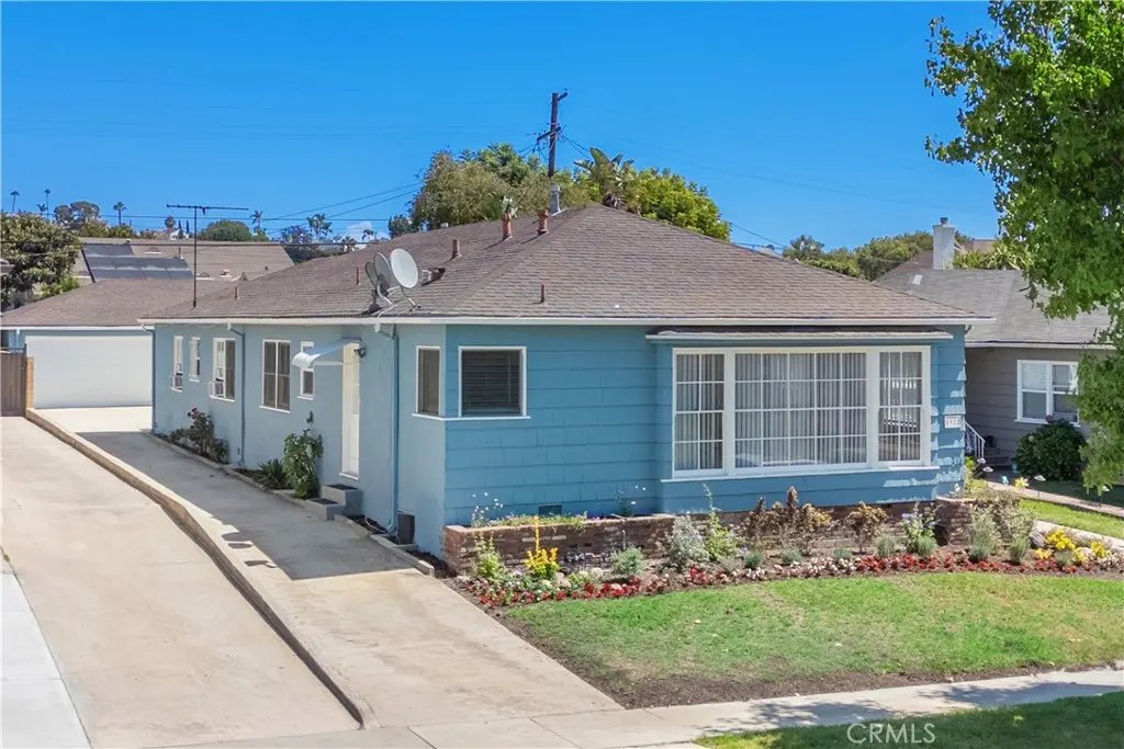 5918 S Fairfax Ave, Los Angeles, CA 90056