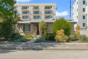 8893 Reading Ave — Stabilized 4-Unit With Upside 8893 Reading Ave — Stabilized 4-Unit With Upside